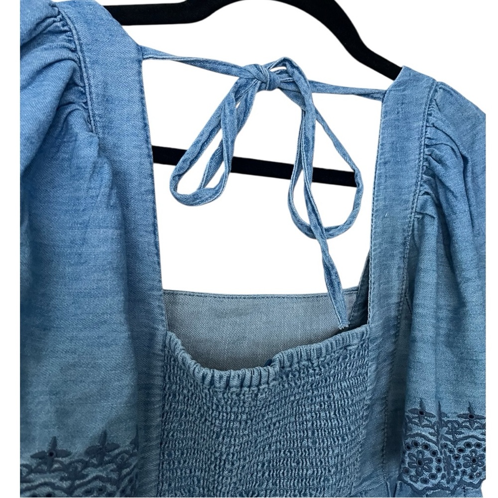 NWOT Old Navy Square Neck Bell Sleeve Smocked Back Embroidered Chambray Top XS - Picture 5 of 9